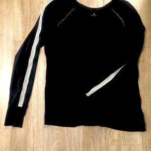 Athleta long sleeve shirt